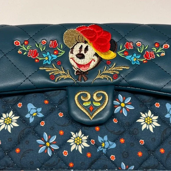 NEW DISNEY EPCOT GERMANY PAVILION BLACK FOREST MINNIE MOUSE QUILTED WRISTLET - Picture 6 of 11